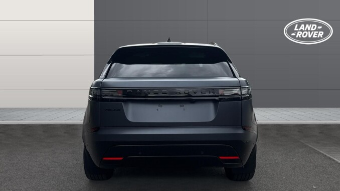 Land Rover Range Rover Velar 3.0 D300 MHEV Belgravia Edition 5dr Auto Diesel Estate - Image 6